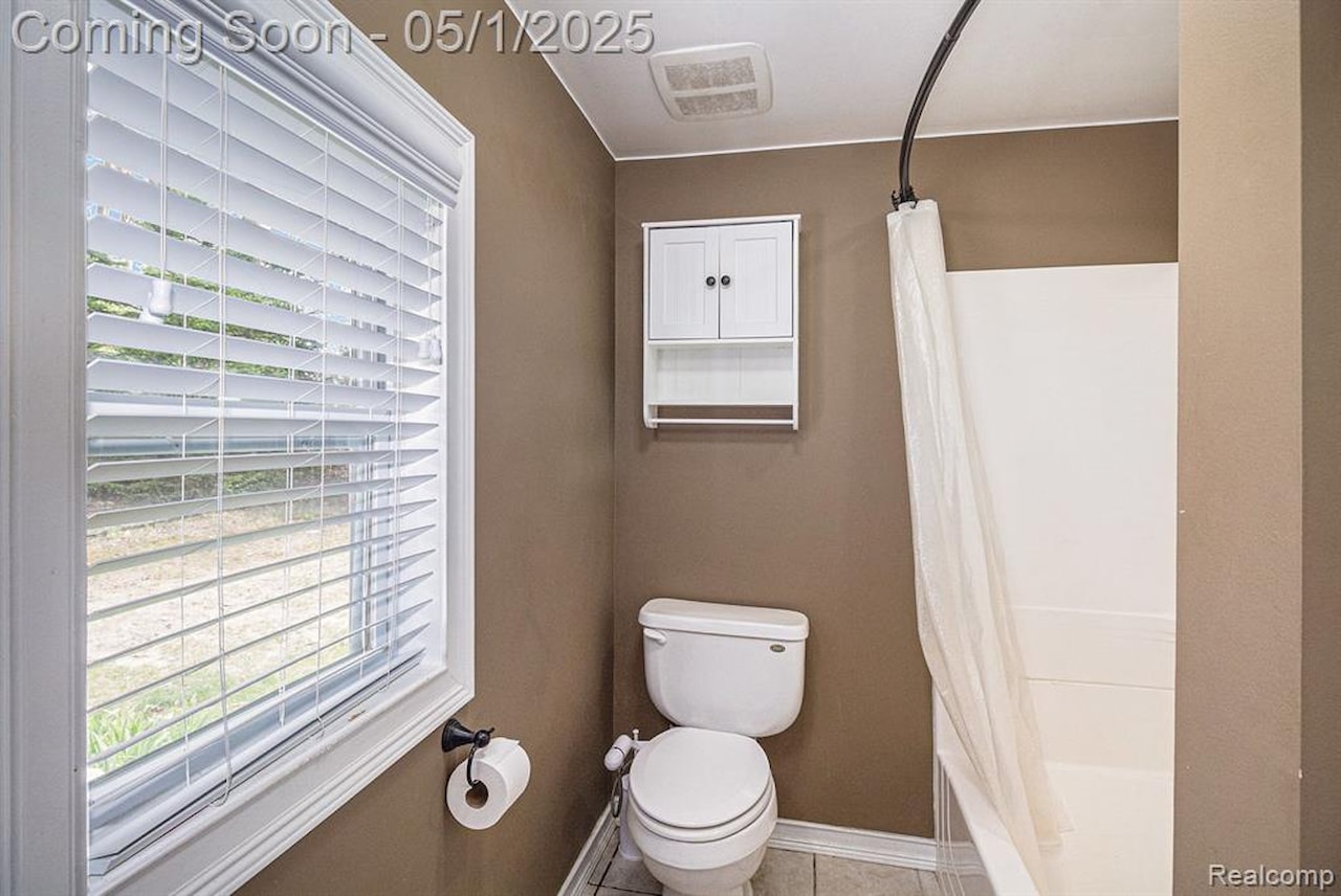 3836 Highcrest Dr in Genoa Twp, MI Photo 15