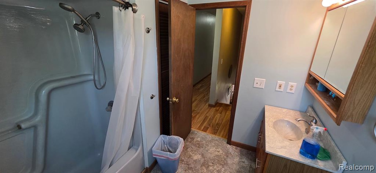 5404 Wexford Rd in Lansing, MI Photo 23