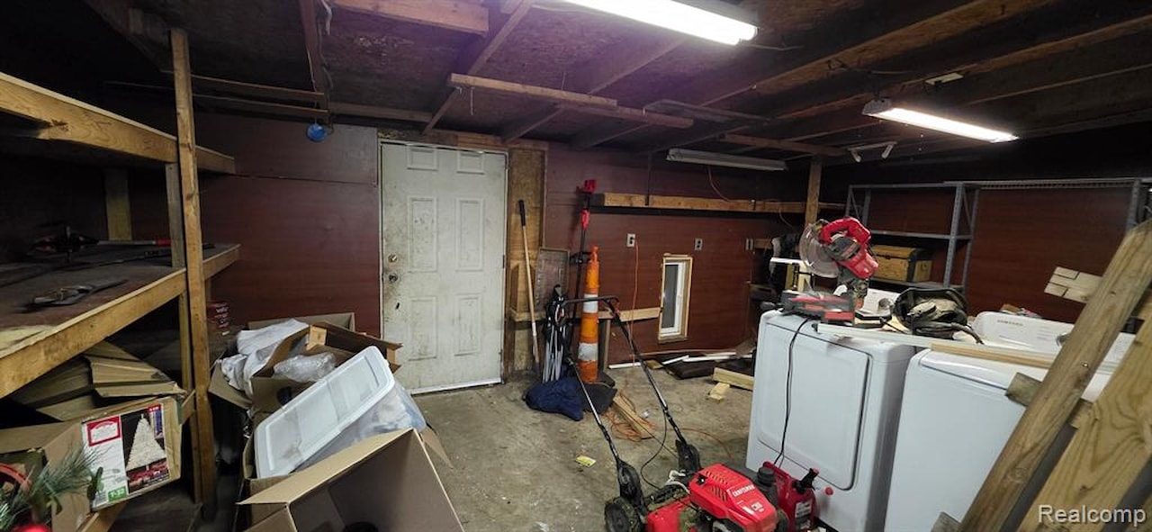 5404 Wexford Rd in Lansing, MI Photo 38