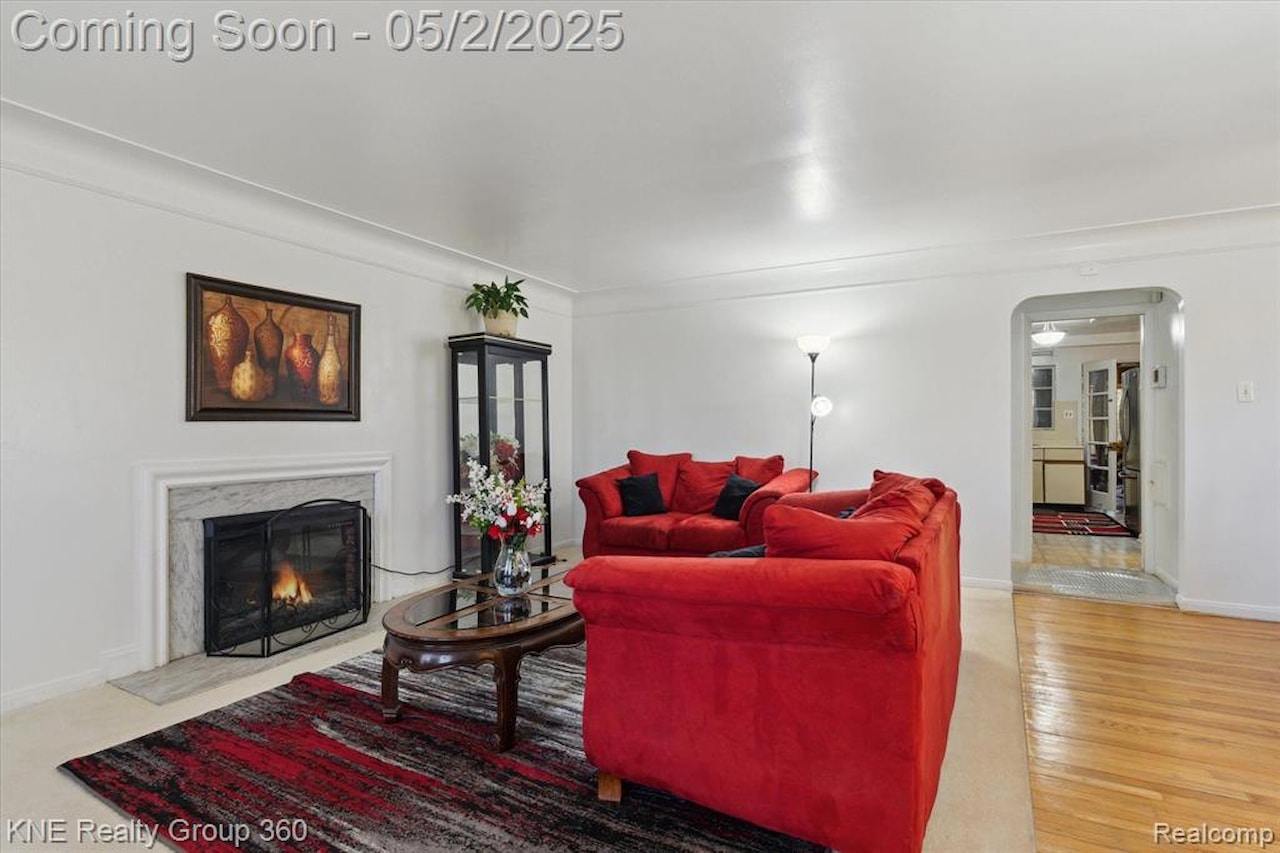 24091 Blackstone St in Oak Park, MI Photo 8