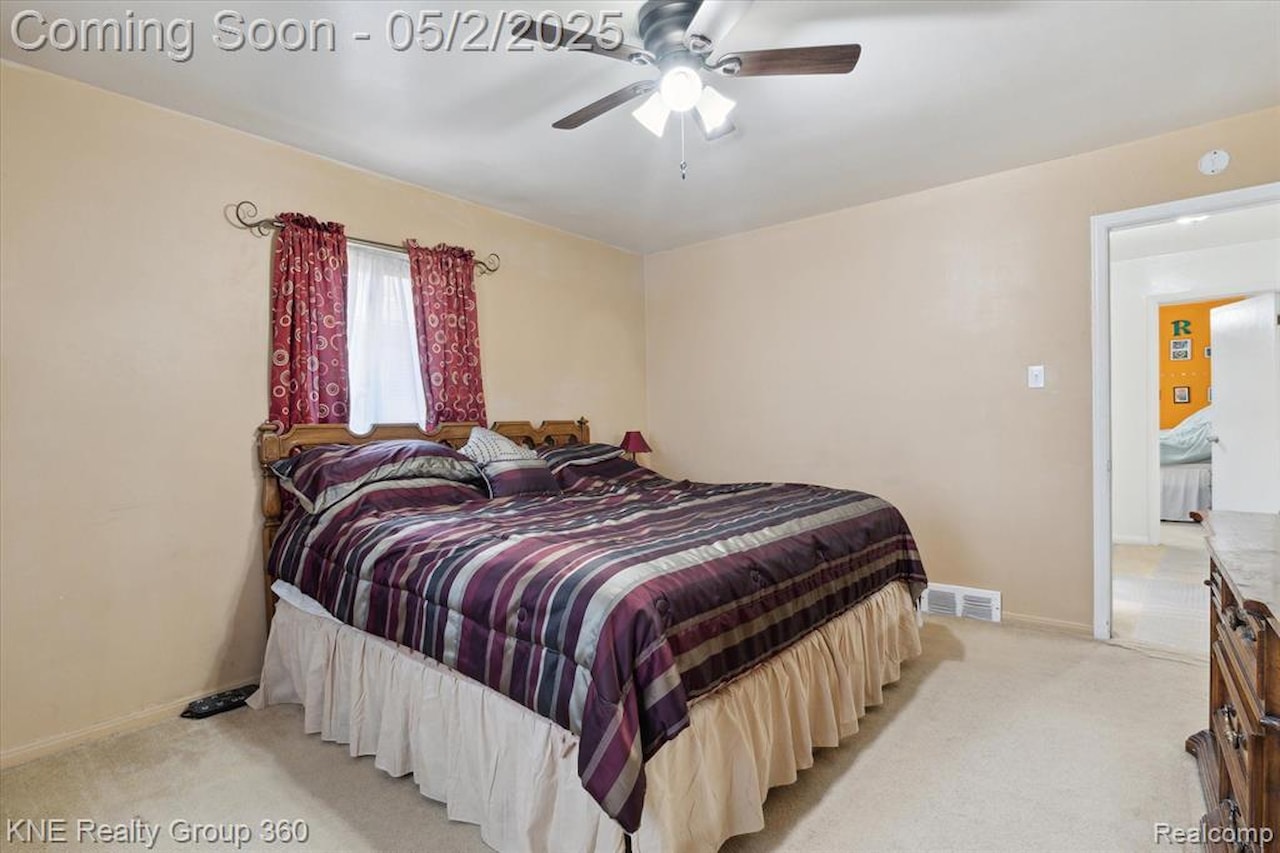24091 Blackstone St in Oak Park, MI Photo 18