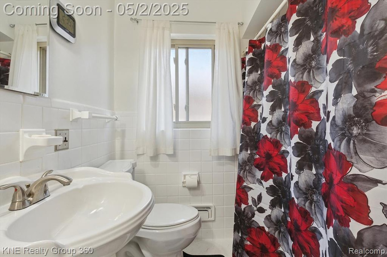 24091 Blackstone St in Oak Park, MI Photo 22