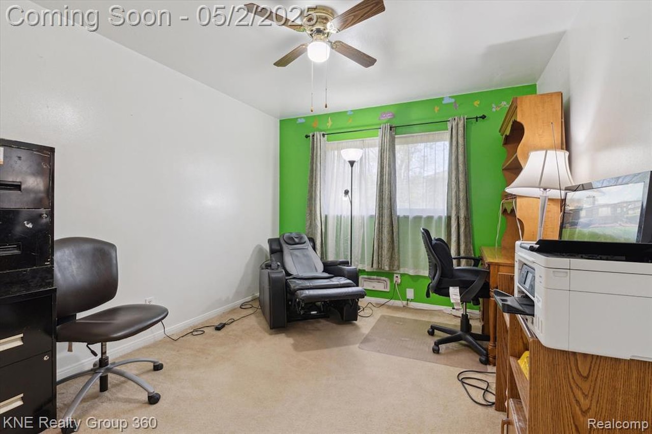 24091 Blackstone St in Oak Park, MI Photo 24