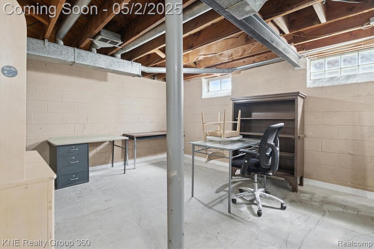 24091 Blackstone St in Oak Park, MI Photo 30