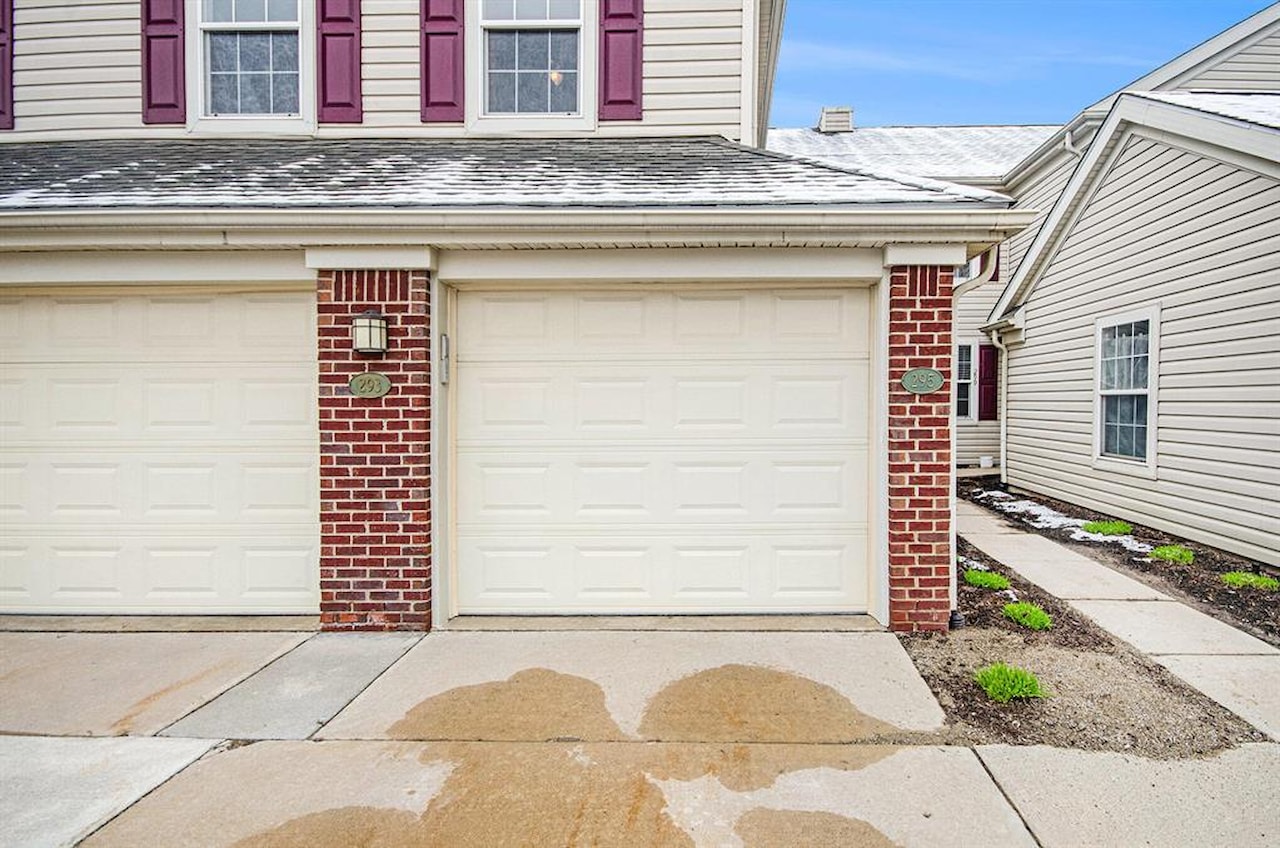 295 Victoria Dr Dexter, MI 48130 | MLS 81025015493 Photo 4