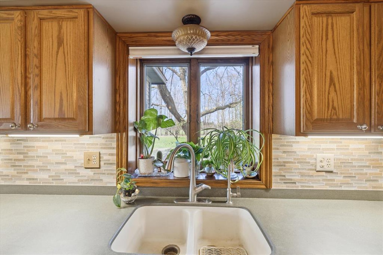 2929 E Frost Rd in Williamston, MI Photo 16
