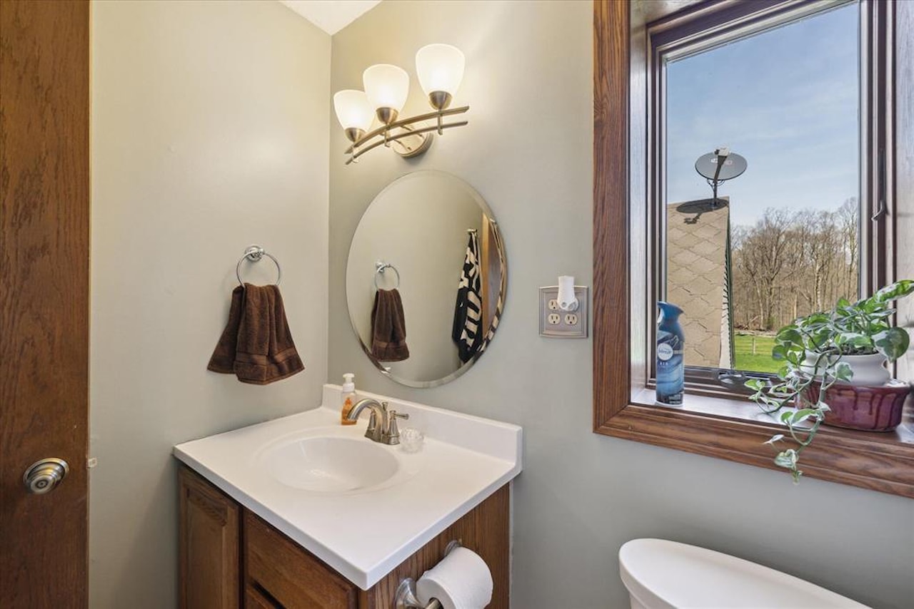 2929 E Frost Rd in Williamston, MI Photo 36