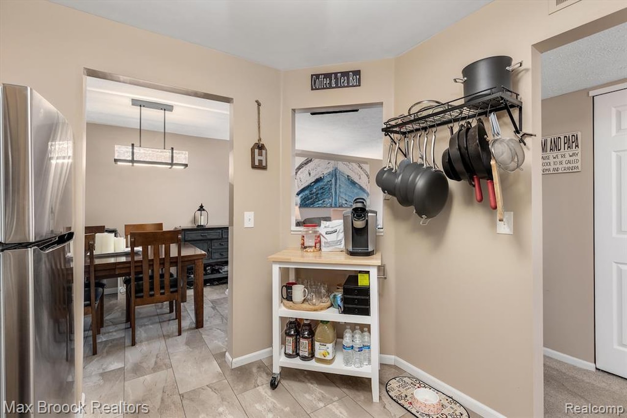 61161 Greenwood Dr in South Lyon, MI Photo 15