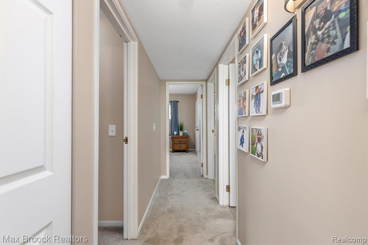 61161 Greenwood Dr in South Lyon, MI Photo 16