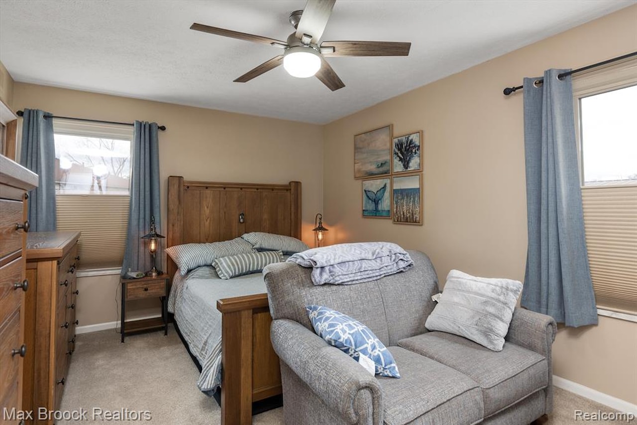 61161 Greenwood Dr in South Lyon, MI Photo 22