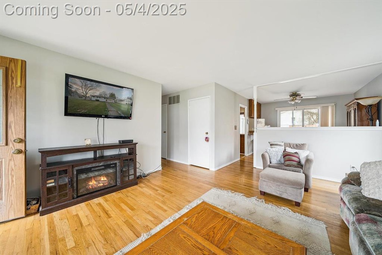 2996 Lakeview Dr in Ann Arbor, MI Photo 8
