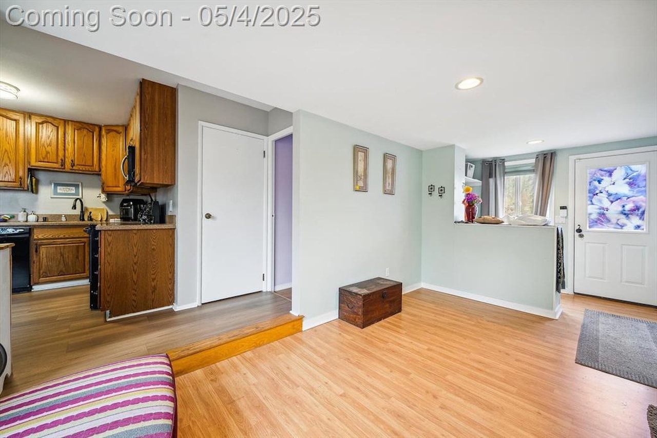 2996 Lakeview Dr in Ann Arbor, MI Photo 9