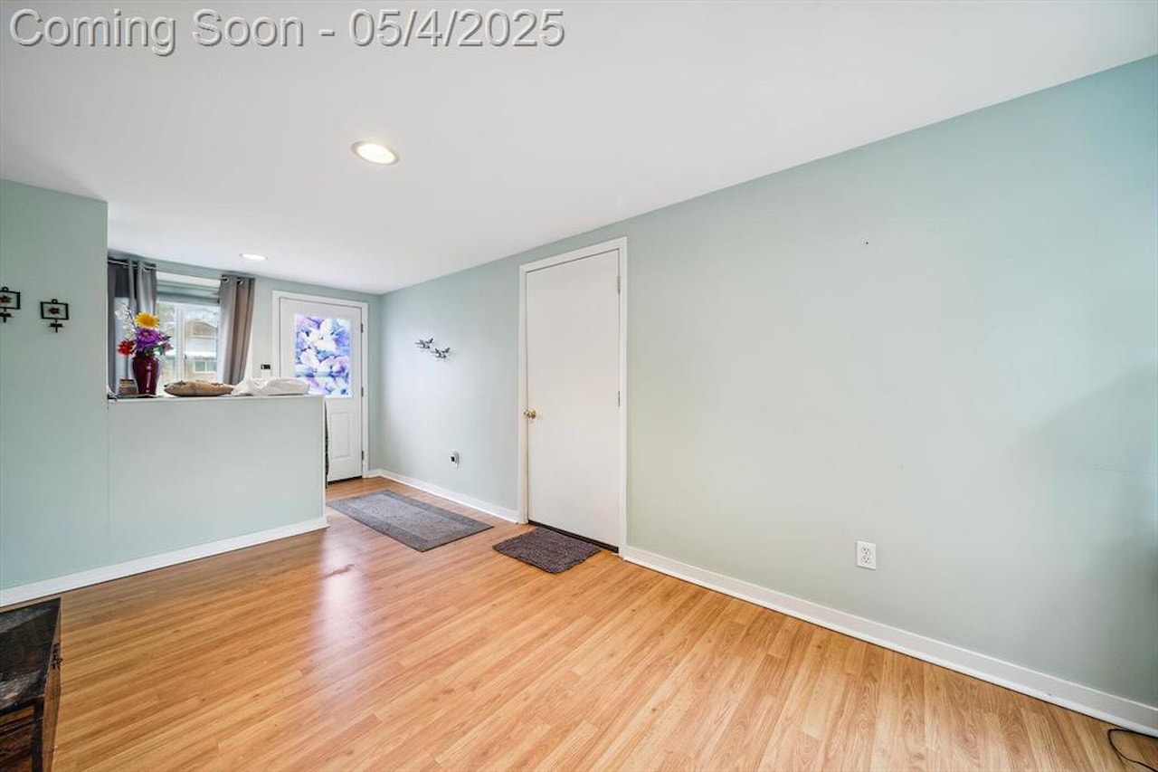 2996 Lakeview Dr in Ann Arbor, MI Photo 10