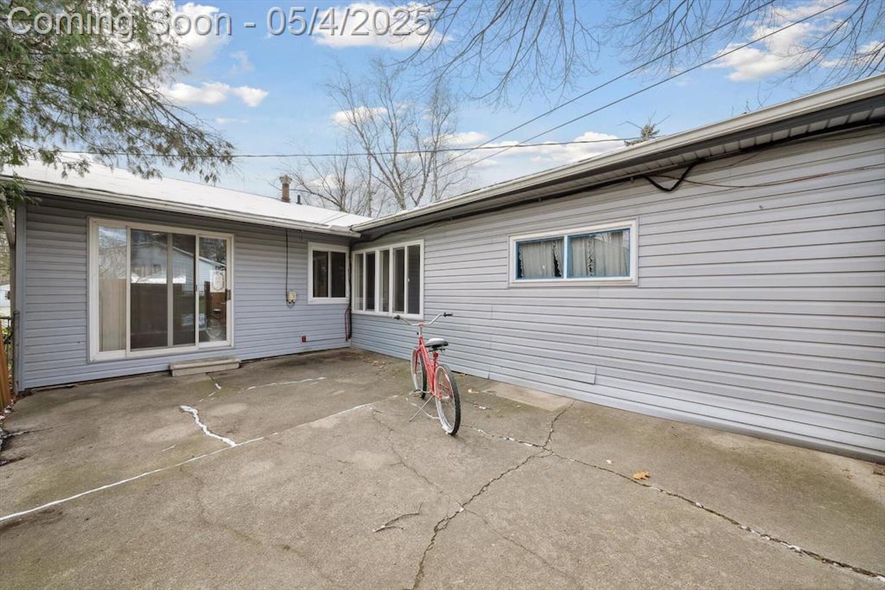 2996 Lakeview Dr in Ann Arbor, MI Photo 43