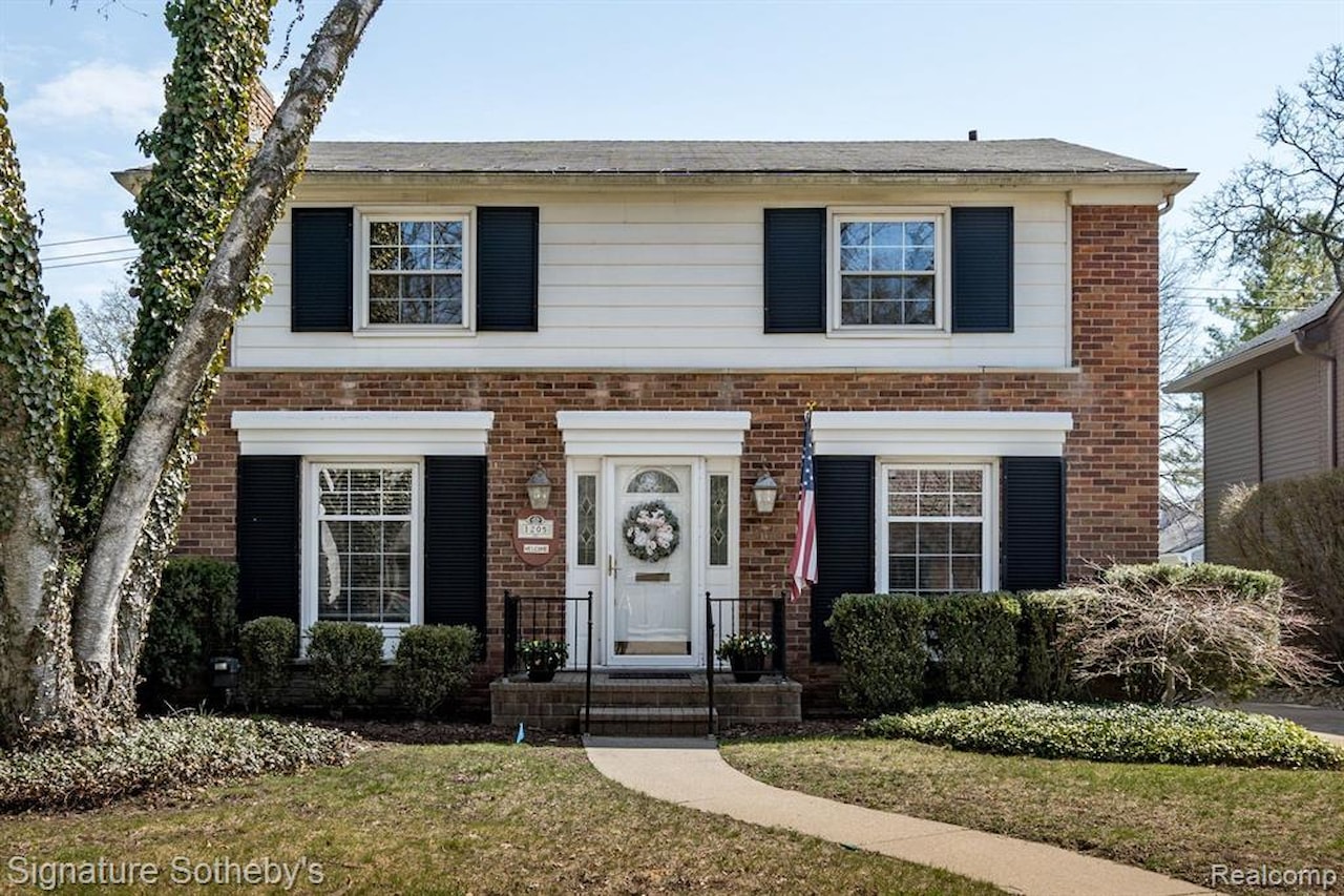 1205 S Bates St in Birmingham, MI Photo 2