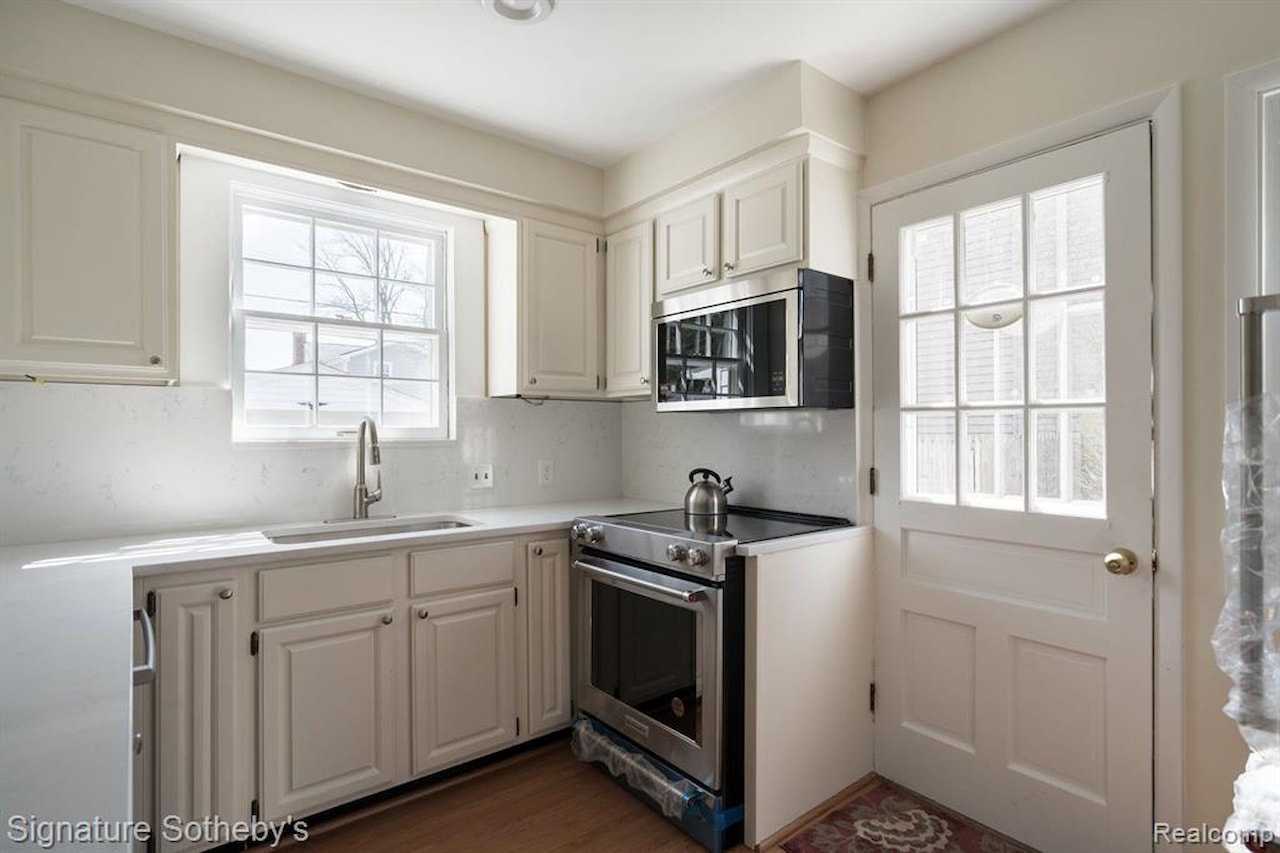 1205 S Bates St in Birmingham, MI Photo 13