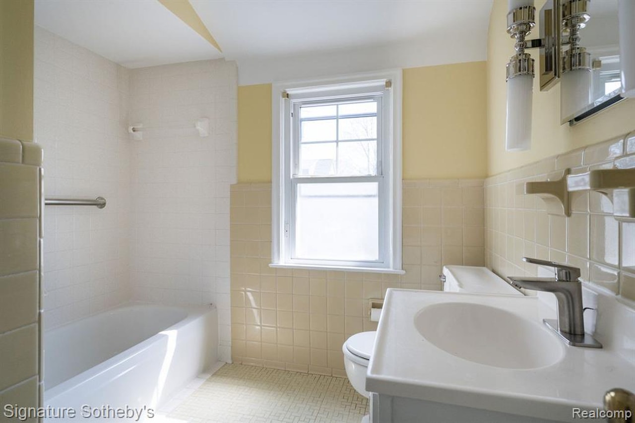 1205 S Bates St in Birmingham, MI Photo 23