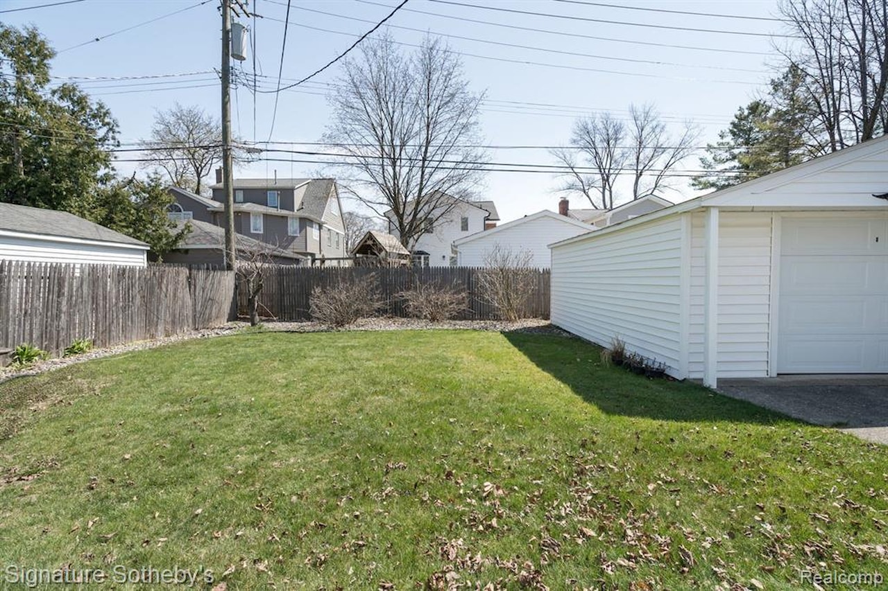 1205 S Bates St in Birmingham, MI Photo 34