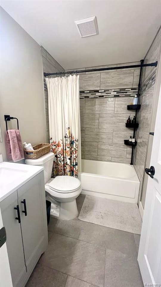 10579 Lee Ann Dr in Brighton Twp, MI Photo 13