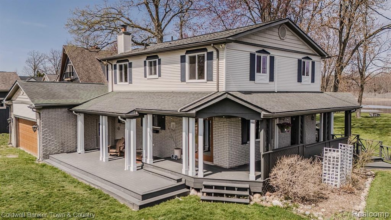 4405 Shoreview Ln in Hamburg Twp, MI Photo 6
