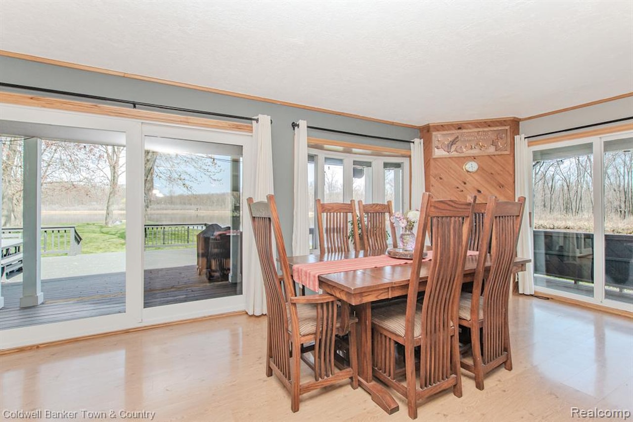 4405 Shoreview Ln in Hamburg Twp, MI Photo 21