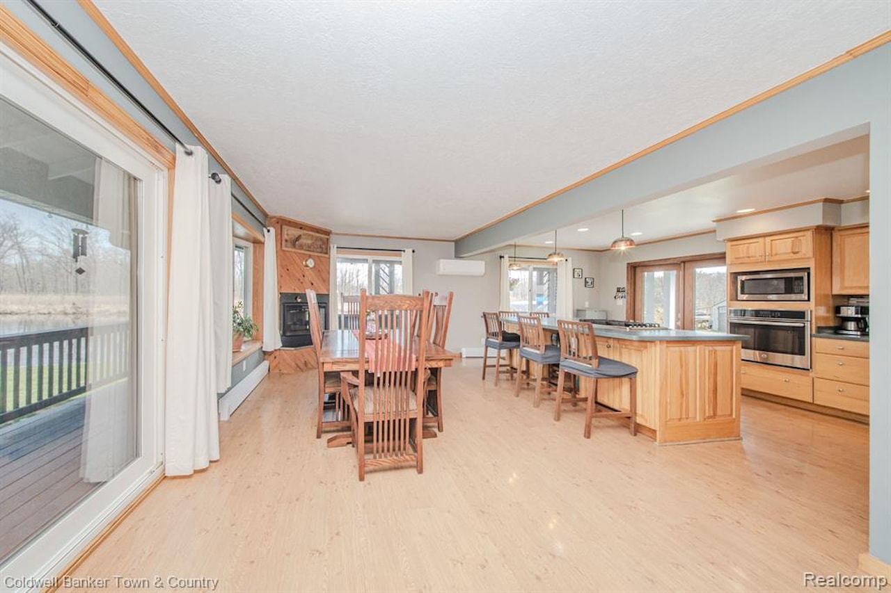 4405 Shoreview Ln in Hamburg Twp, MI Photo 23