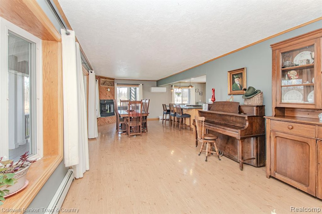 4405 Shoreview Ln in Hamburg Twp, MI Photo 26