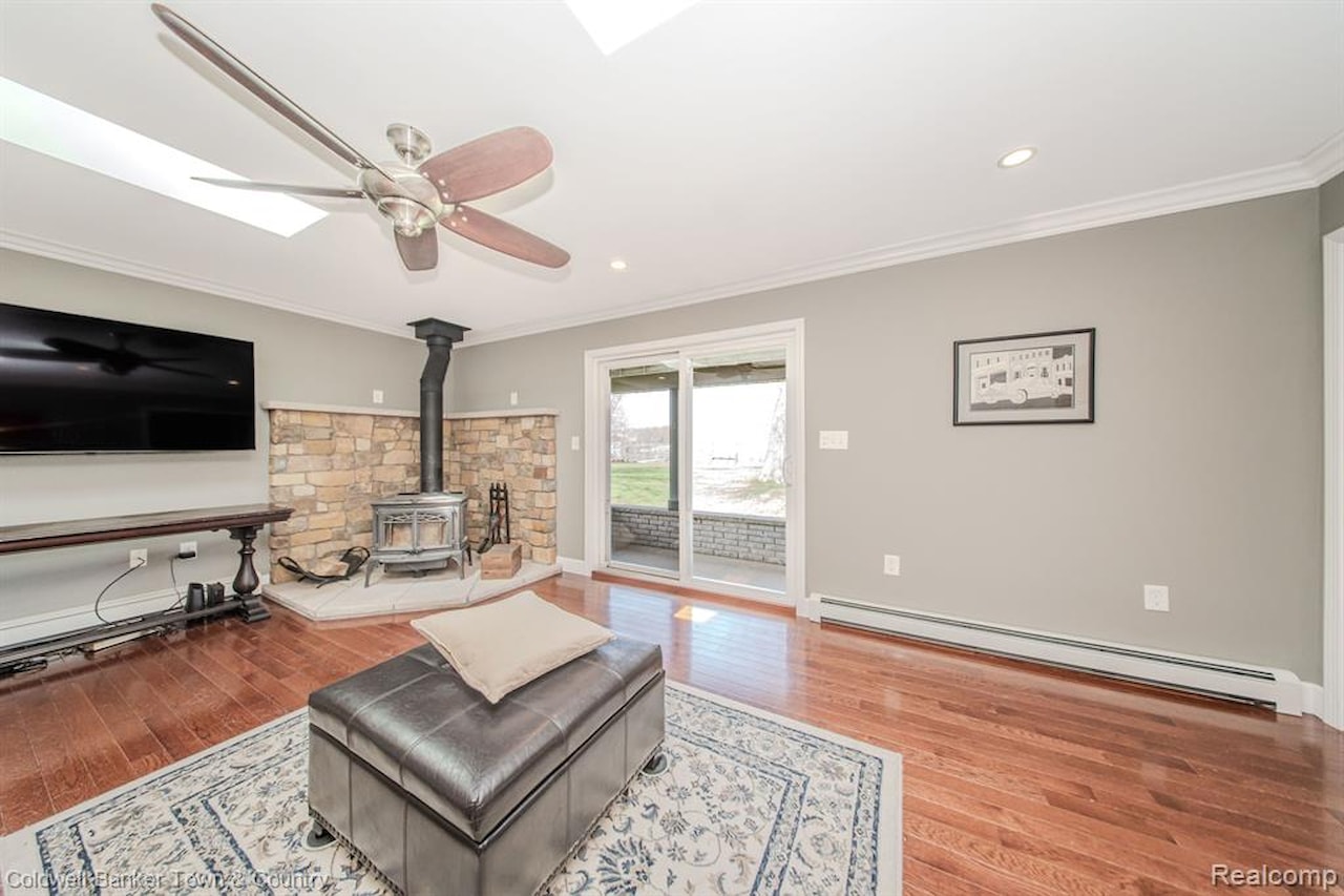 4405 Shoreview Ln in Hamburg Twp, MI Photo 29