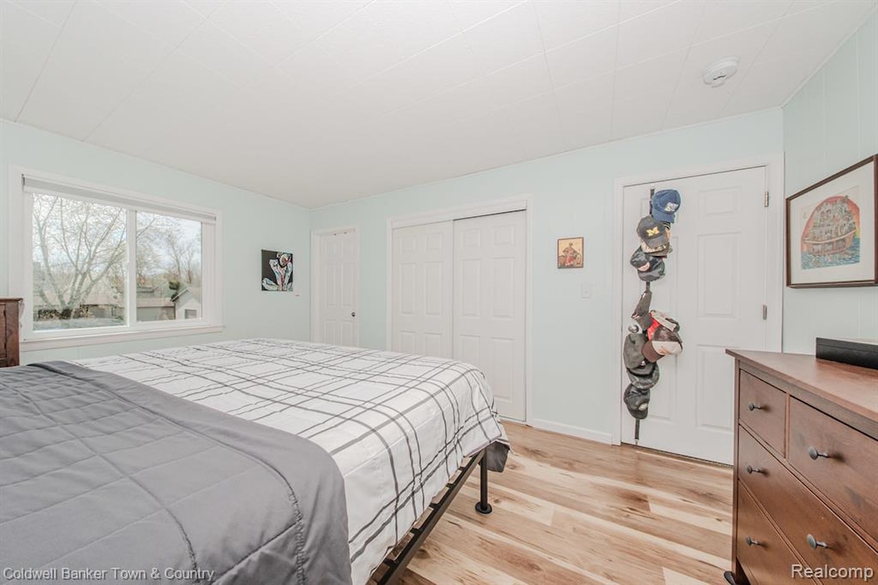 4405 Shoreview Ln in Hamburg Twp, MI Photo 37