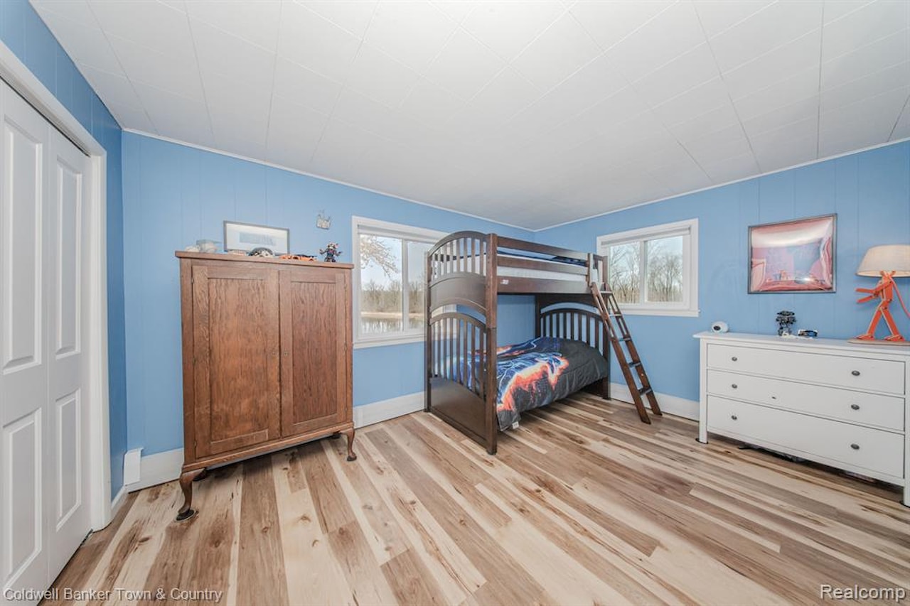 4405 Shoreview Ln in Hamburg Twp, MI Photo 45