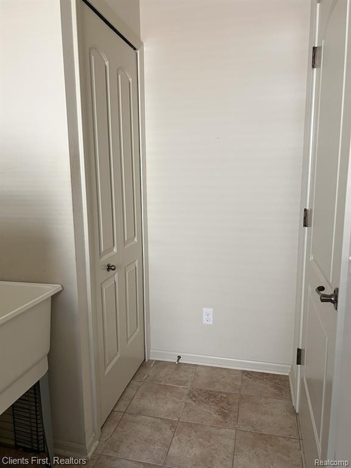 1082 Paddock Dr #78 in South Lyon, MI Photo 7