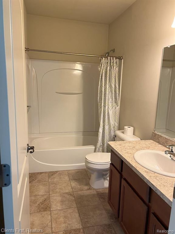 1082 Paddock Dr #78 in South Lyon, MI Photo 13