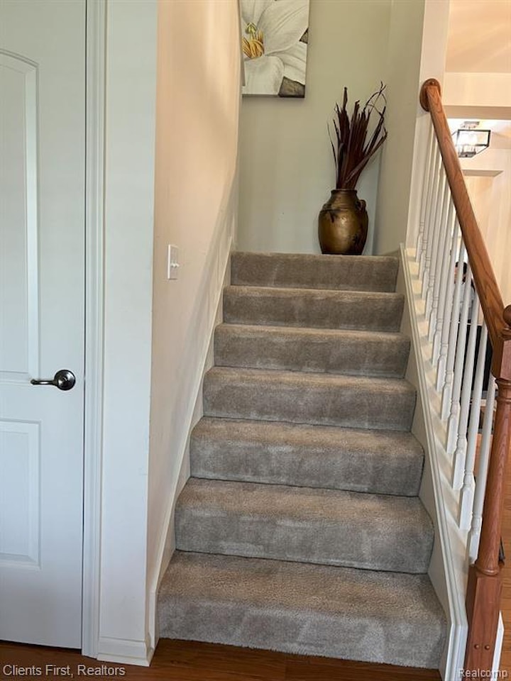 1082 Paddock Dr #78 in South Lyon, MI Photo 20