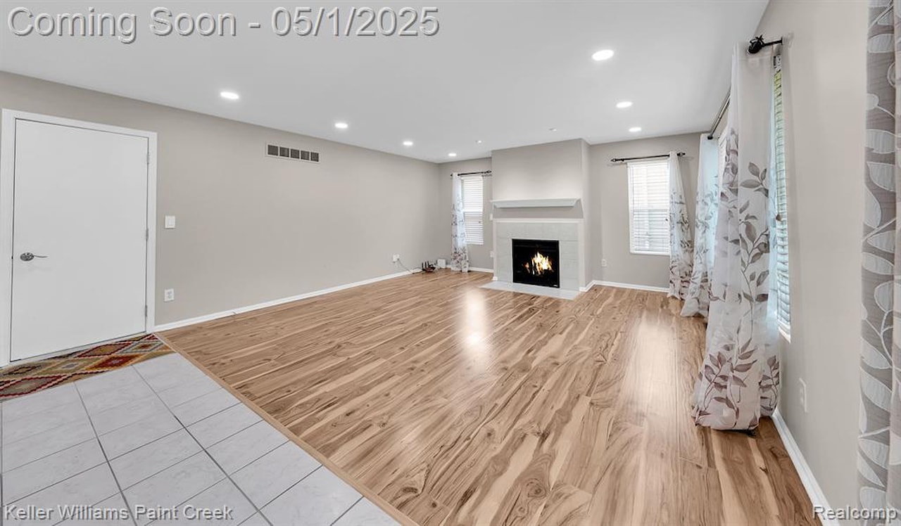 2397 Cedar Knoll Dr in Troy, MI Photo 8