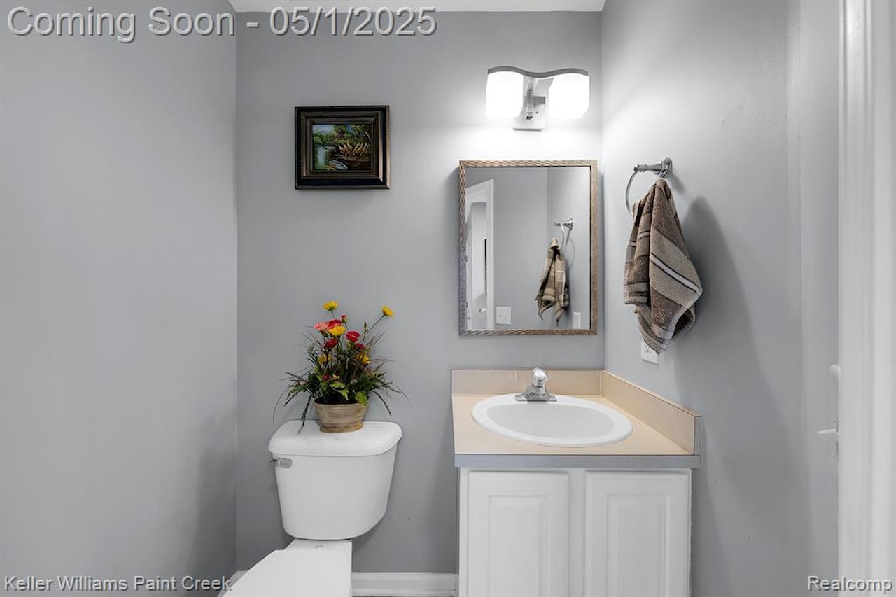 2397 Cedar Knoll Dr in Troy, MI Photo 20