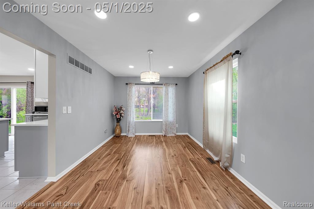 2397 Cedar Knoll Dr in Troy, MI Photo 23
