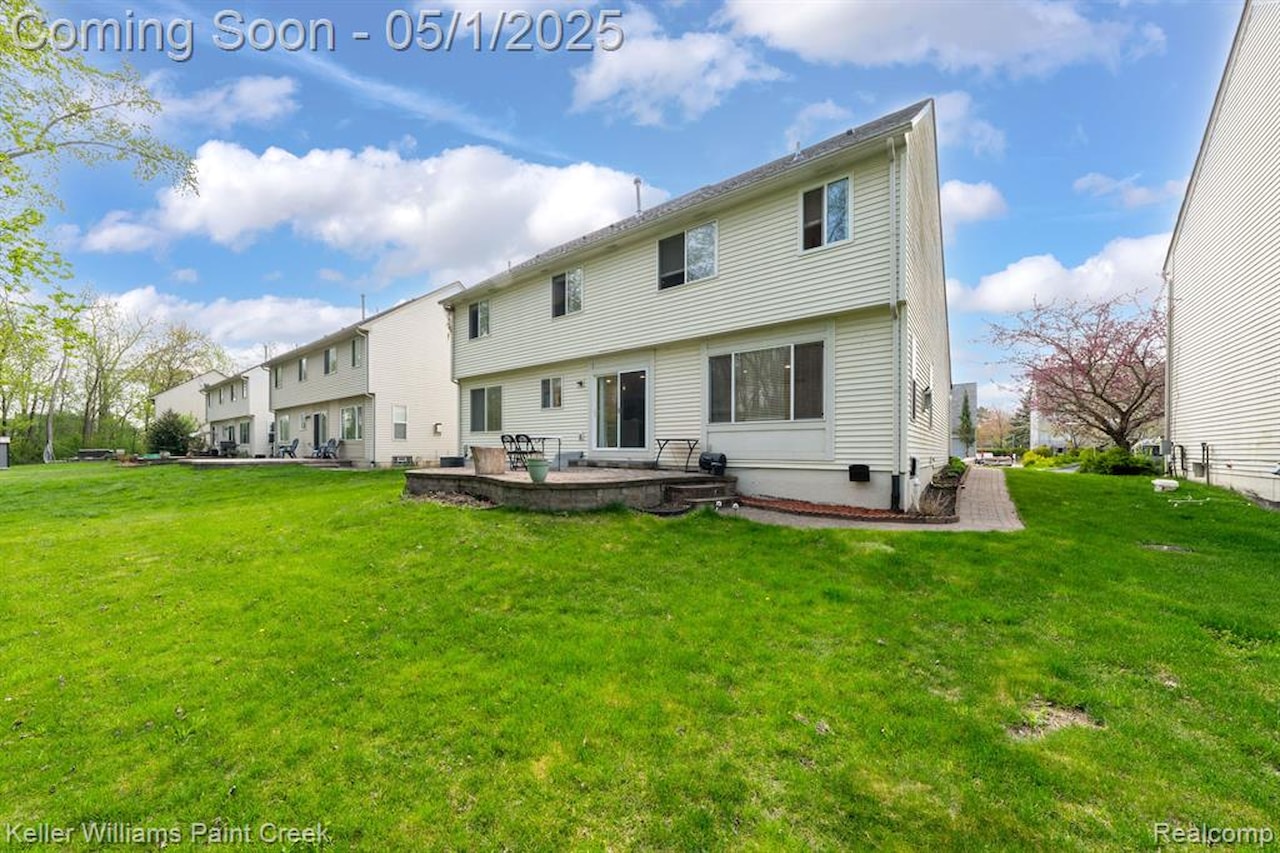 2397 Cedar Knoll Dr in Troy, MI Photo 28
