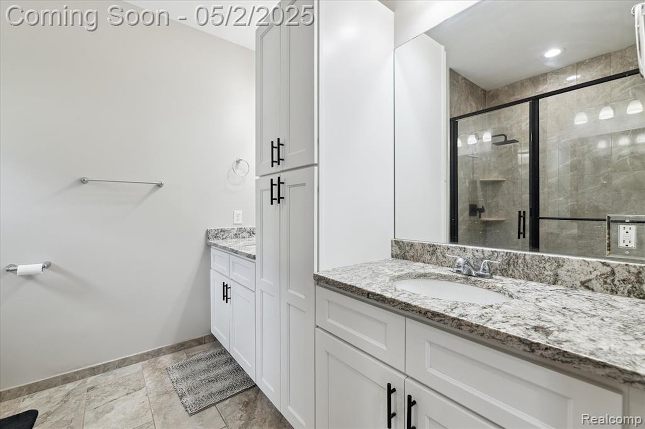 323 Dorchester Dr #29 in Howell, MI Photo 23
