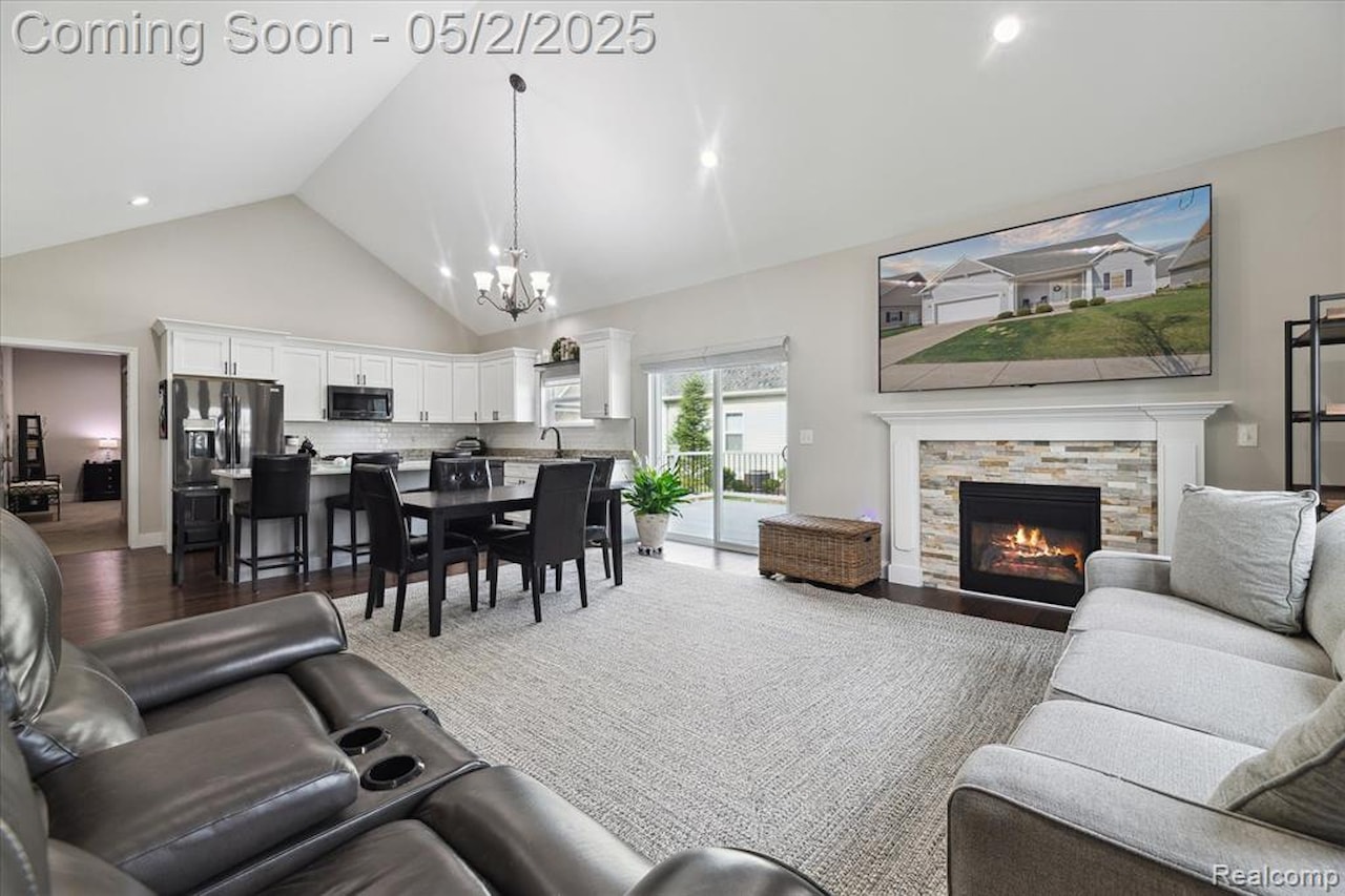 323 Dorchester Dr #29 in Howell, MI Photo 10