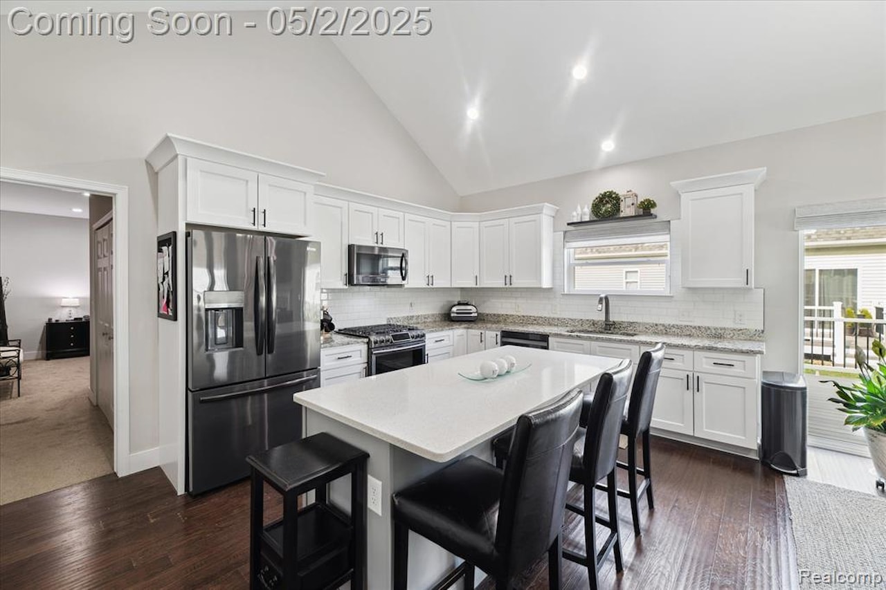 323 Dorchester Dr #29 in Howell, MI Photo 15