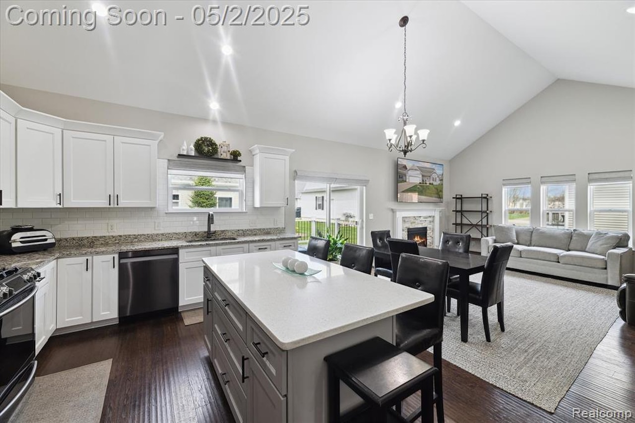 323 Dorchester Dr #29 in Howell, MI Photo 16