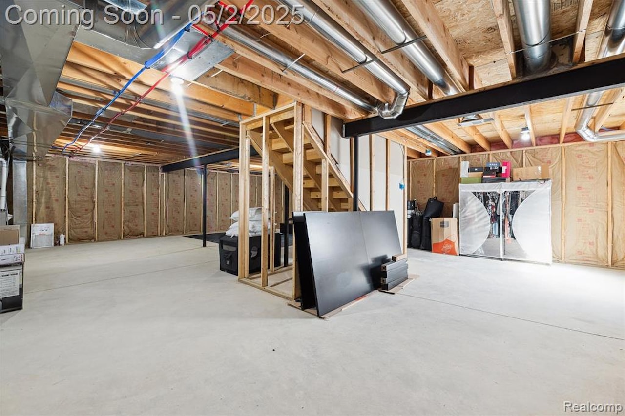 323 Dorchester Dr #29 in Howell, MI Photo 28