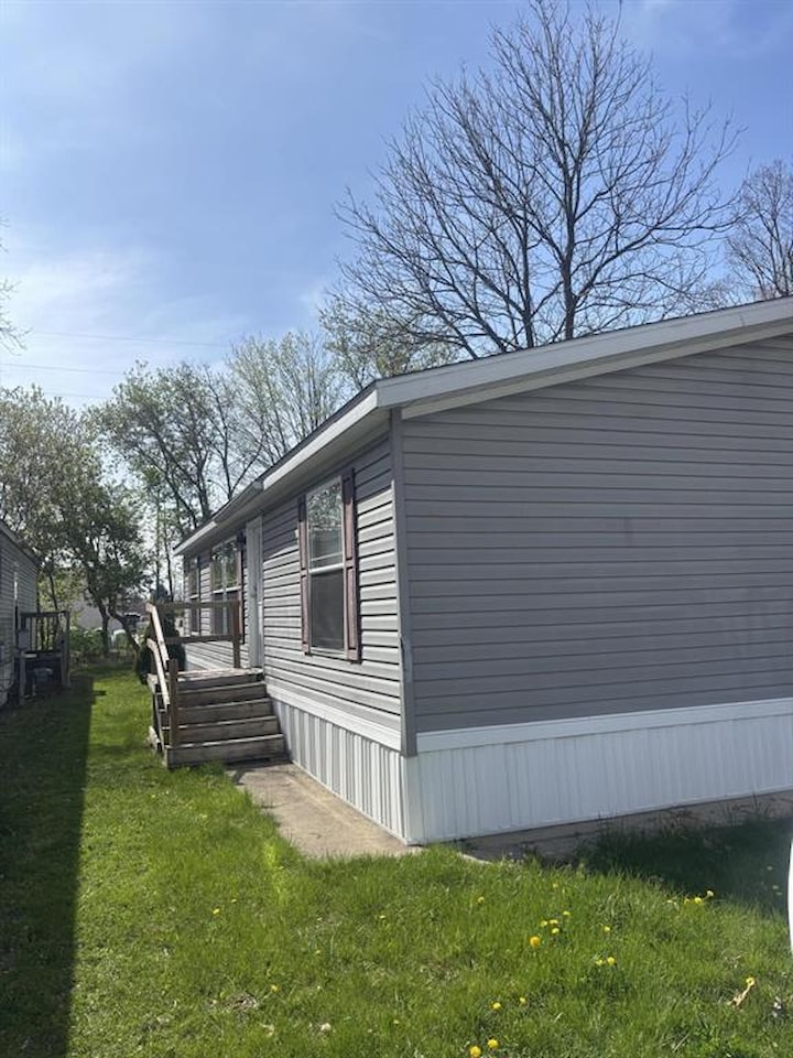 6704 Mill Stream Ln in Lansing, MI Photo 21