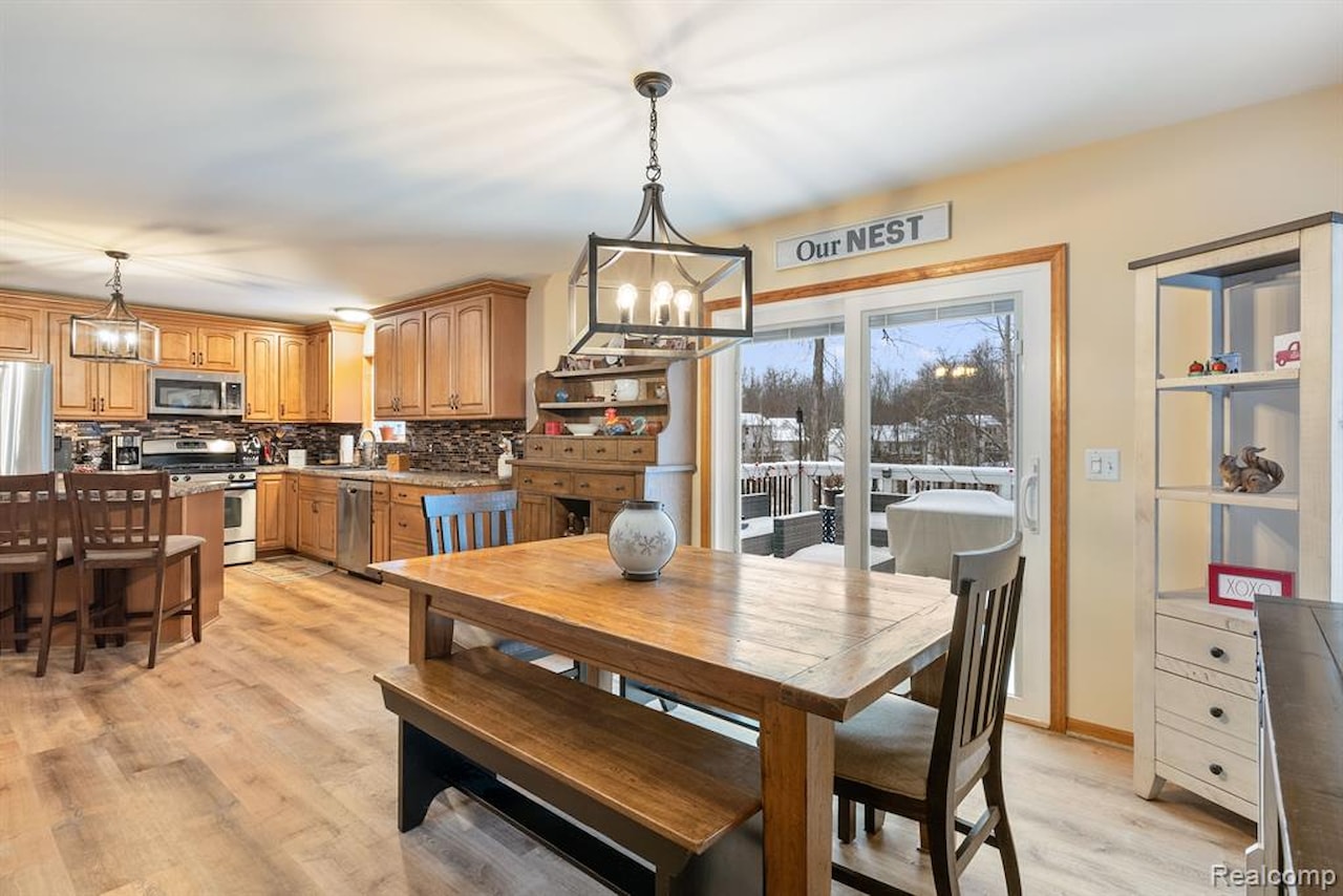 2008 Laurel Oak Dr in Oceola Twp, MI Photo 11
