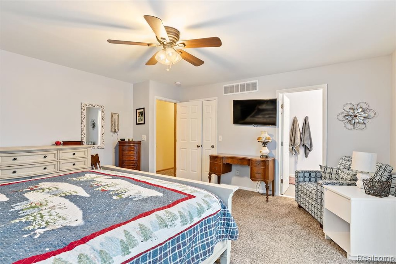 2008 Laurel Oak Dr in Oceola Twp, MI Photo 19