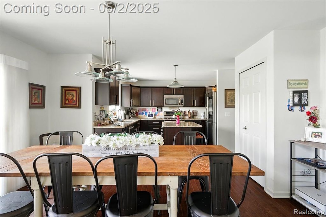 29762 Magnolia Dr in Lyon Twp, MI Photo 6