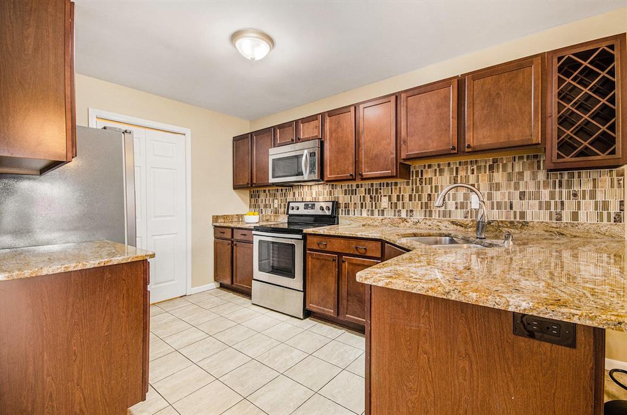 295 Victoria Dr Dexter, MI 48130 | MLS 81025015493 Photo 12