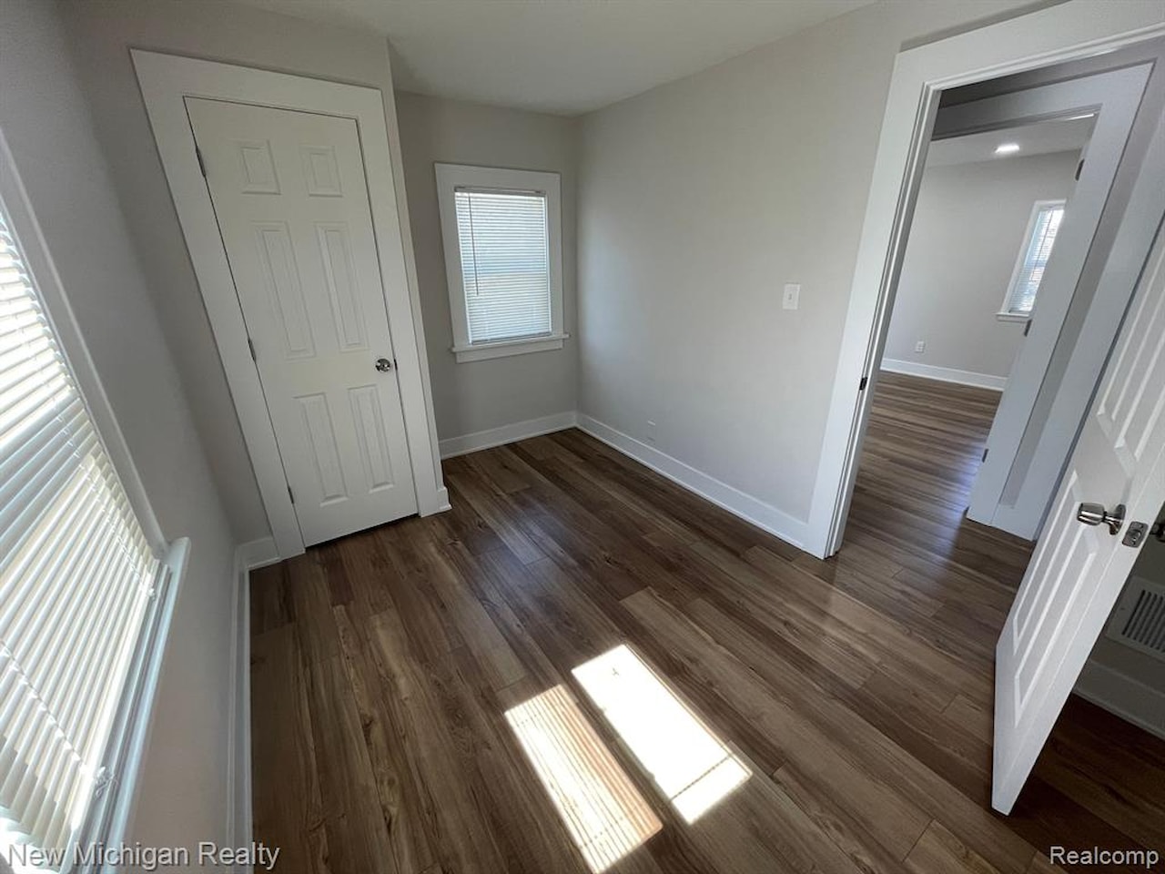 985 W Hazelhurst  St in Ferndale, MI Photo 24