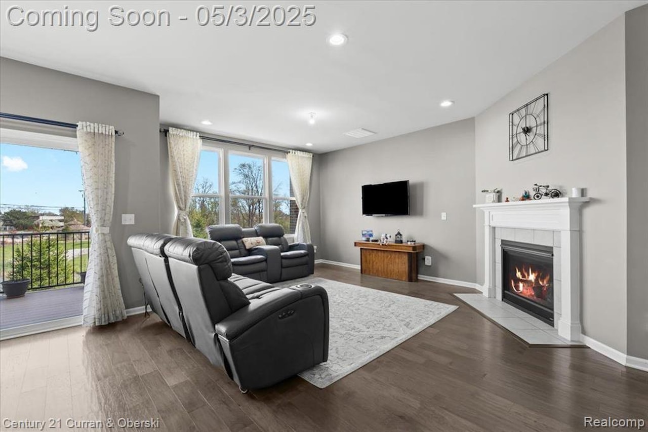 43393 Chancellor Ln in Novi, MI Photo 5