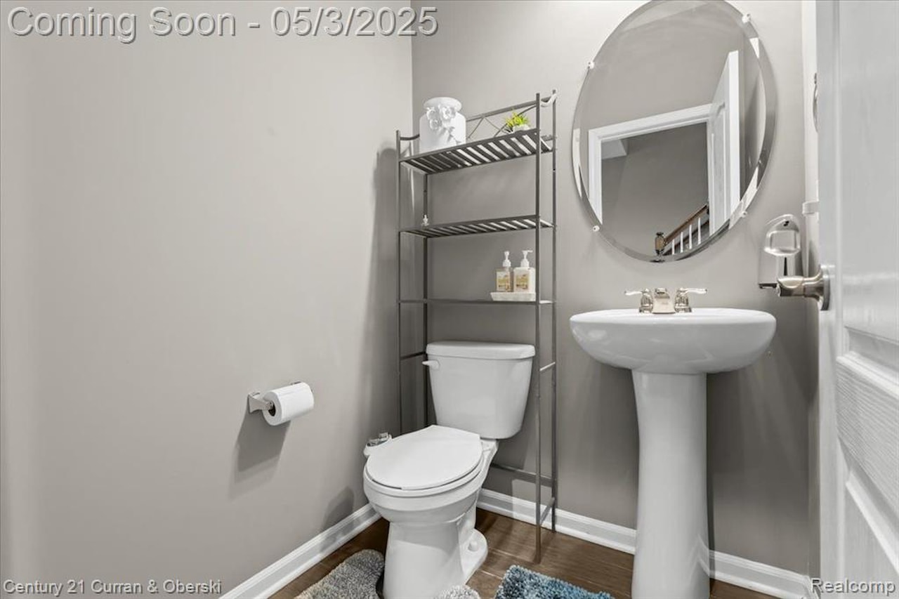 43393 Chancellor Ln in Novi, MI Photo 15